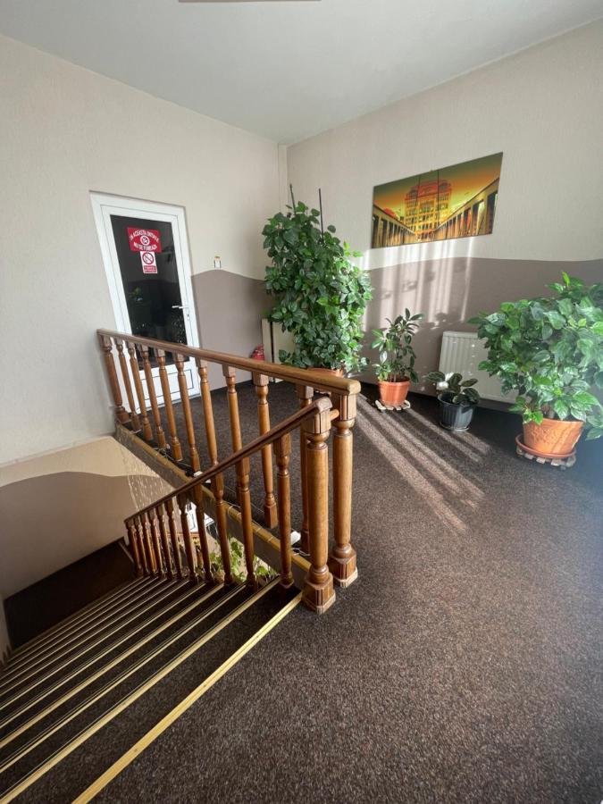 Pension Regal Satu Mare Exterior foto
